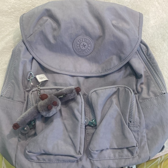 🆕🩶Kipling “Fiona” Backpack, Dove Grey (appears light Lilac)💜 - Picture 2 of 9